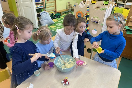 Velikonoční beránek z dětských ručiček 1