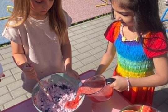 Domácí nanuky s kousky ovoce Domácí nanuky s kousky ovoce 1
