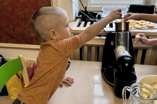 Výroba pomerančového džusu Výroba pomerančového džusu 1