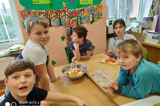 Rozdíl mezi zdravou a nezdravou stravou. 1