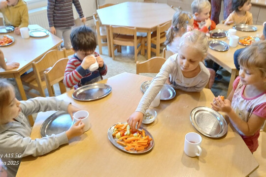 Děti si samy připravují zdravé svačinky 1