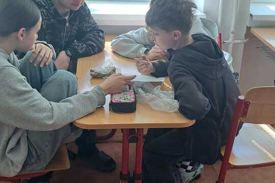 Neplýtvejme potravinami Neplýtvejme potravinami 1