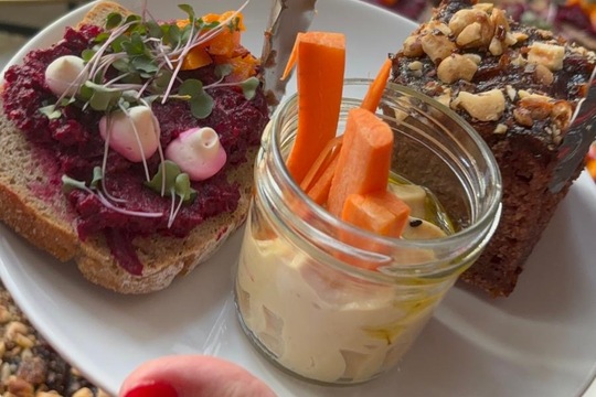 Jsme součástí smysluplného  1