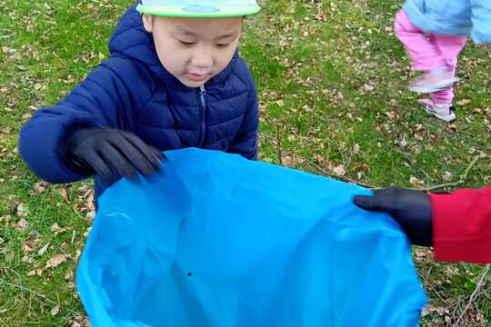 Sovičky z MŠ Dukelsých hrdinů - Malé ruce, velká pomoc přírodě 1