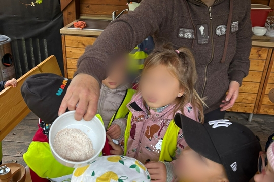 Vzdělávací program v Otevřené zahradě - Dědek řepu zasadil  1