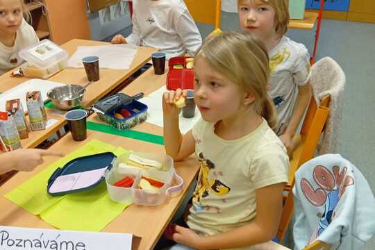 Objevujeme nové chutě s 1.B! Objevujeme nové chutě s 1.B! 1