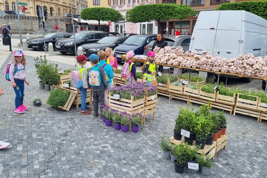 Ježečci z MŠ Soběchleby - Farmářské trhy 1