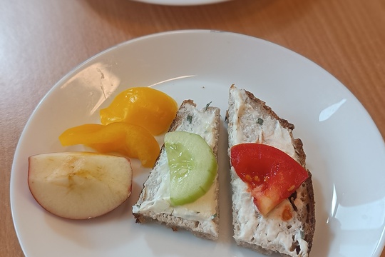 Vůně čerstvě upečeného chleba ve školní jídelně 1