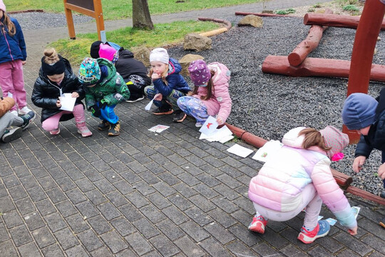 MŠ Sluníčko Krupka - Zajíček Hopík a velikonoční stezka MŠ Sluníčko Krupka - Zajíček Hopík a velikonoční stezka 1