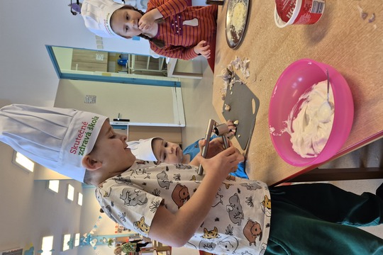 Zdravá česneková pomazánka 1