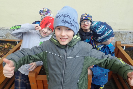 Jarní práce na vyvýšených záhonech  1