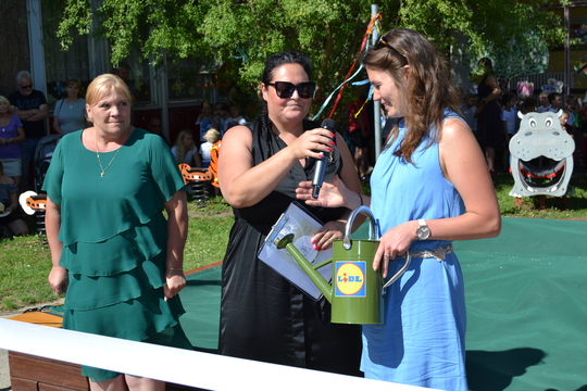 Slavnostní otevření naší "Jedlé školní zahrady" 1