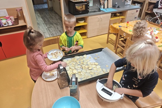 Seznamujeme se se ZELENINOU Seznamujeme se se ZELENINOU 1