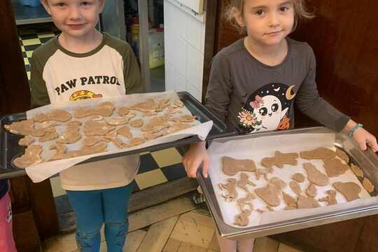 Pečení medových perníků Pečení medových perníků 1