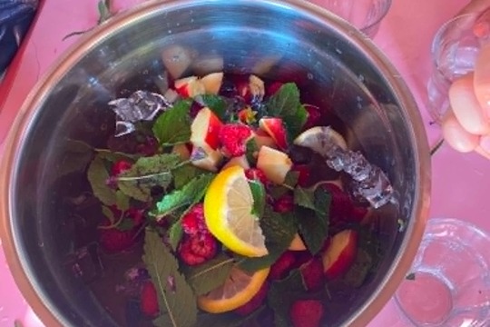 Společně na dálku: Domácí ovocná limonáda plná letních chutí 1