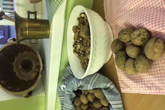 Cesta za tajemstvím babiččiny kuchyně: PODZIM co zahřeje a uzdraví Cesta za tajemstvím babiččiny kuchyně: PODZIM co zahřeje a uzdraví 1