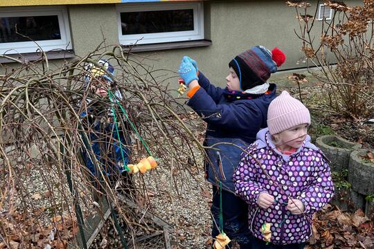 Pomáháme ptáčkům přečkat zimu 2 Pomáháme ptáčkům přečkat zimu 2 1