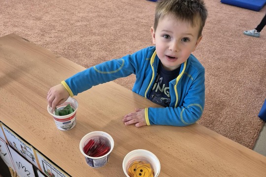 Týdenní projekt "Neplýtváme jídlem" Týdenní projekt "Neplýtváme jídlem" 1