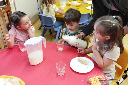 Mezinárodní den mléka u nás ve školce Mezinárodní den mléka u nás ve školce 1