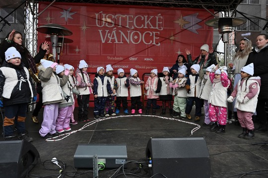 Vánoční vystoupení na Ústecké Vánoce 1