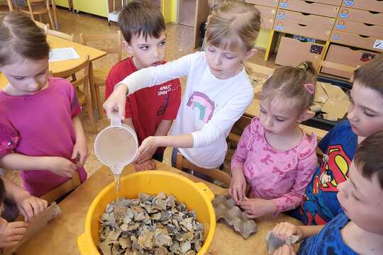 Recyklace papíru - Sluníčka 1