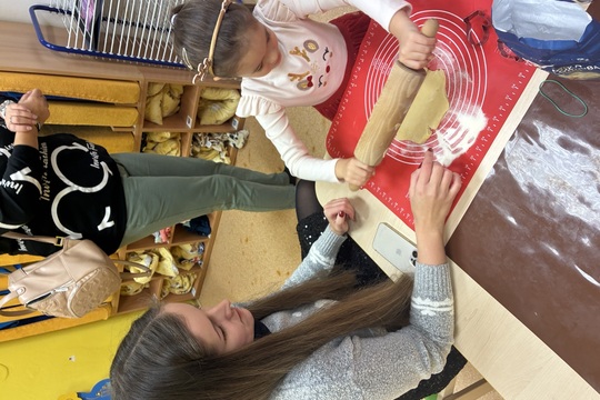 Předvánoční dopoledne ve třídě Sluníček Předvánoční dopoledne ve třídě Sluníček 1