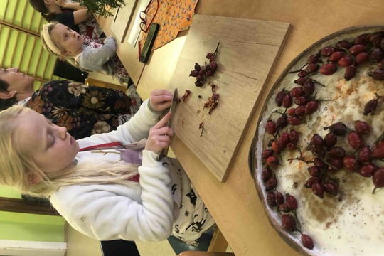 Cesta za tajemstvím babiččiny kuchyně: PODZIM co zahřeje a uzdraví Cesta za tajemstvím babiččiny kuchyně: PODZIM co zahřeje a uzdraví 1