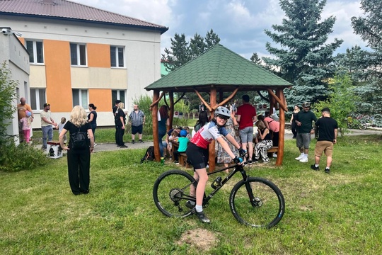 Piknik na školní zahradě a "Na silnici bezpečně" 1