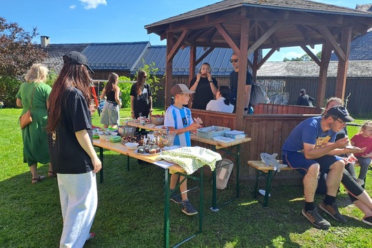 Piknik pro rodiče s dětmi spolu s farmářským jarmarkem Piknik pro rodiče s dětmi spolu s farmářským jarmarkem 1