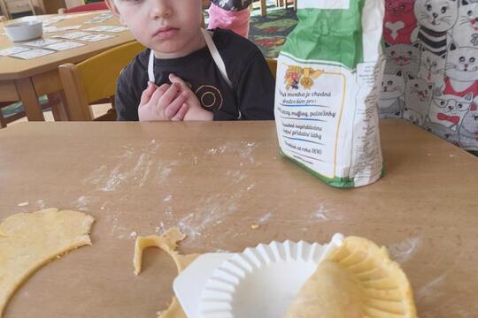 Pečeme s dětmi MRKVÁNKY se švestkovými povidly a vajíčkový QUICHE Pečeme s dětmi MRKVÁNKY se švestkovými povidly a vajíčkový QUICHE 1