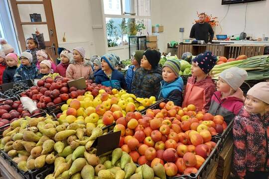 Návštěva farmářských obchodů v Lounech 1