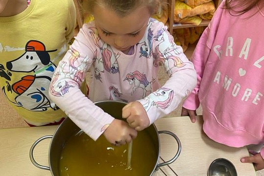 Pampeliškové slunce na lžičce od Sluníček 1