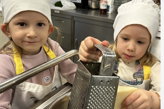 Malí pomocníci v kuchyni  1