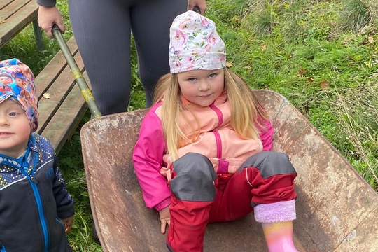 Děti z MŠ ukončily zahradnickou sezonu  1