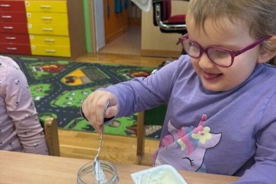 Výroba bílého jogurtu - Sovičky 1