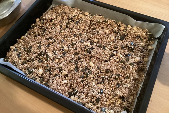 DOMÁCÍ GRANOLA 1