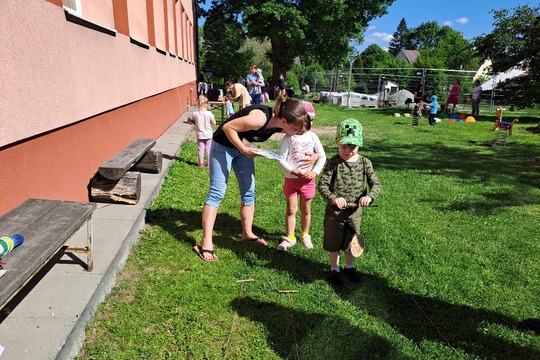 Piknik pro rodiče s dětmi spolu s farmářským jarmarkem Piknik pro rodiče s dětmi spolu s farmářským jarmarkem 1