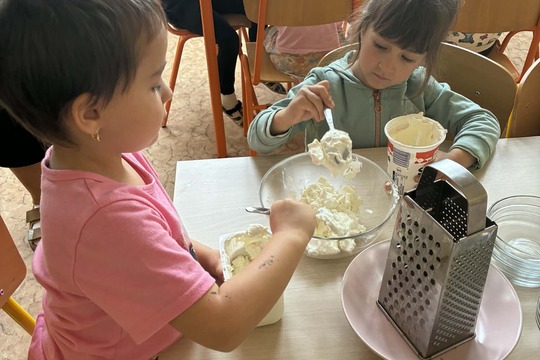 Sluníčka si připravila vlastní Pribináček Sluníčka si připravila vlastní Pribináček 1