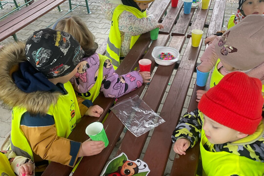 MŠ Sluníčko Krupka - Zajíček Hopík a velikonoční stezka 1