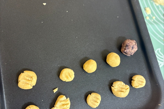 Pečení sušenek alá ledové kuličky Pečení sušenek alá ledové kuličky 1