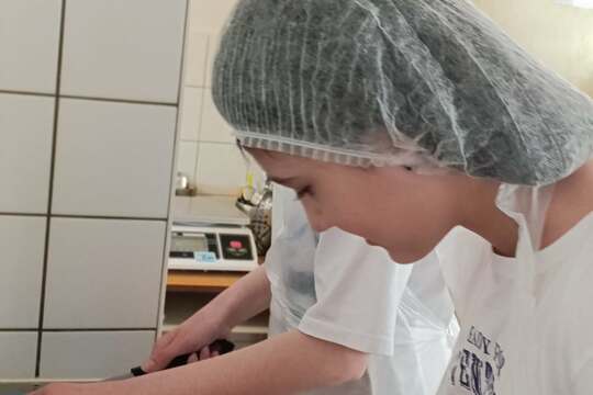 Brigádníci v kuchyni  1