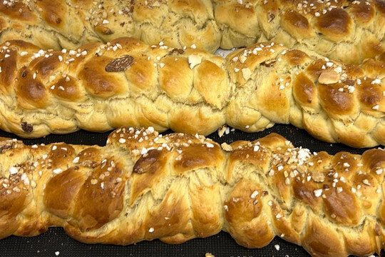 Vánoční pečení vánoček s rodiči Vánoční pečení vánoček s rodiči 1