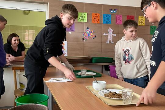 Miluji jídlo, neplýtvám-počáteční audit zbytků ze školní jídelny 1