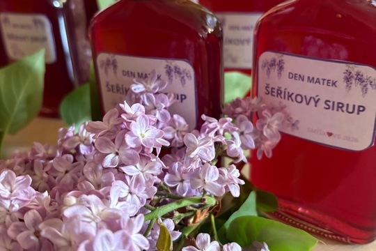 Šeříkový sirup jako dárek Šeříkový sirup jako dárek 1