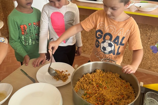Samostatnost u oběda aneb jídlem neplýtváme 1