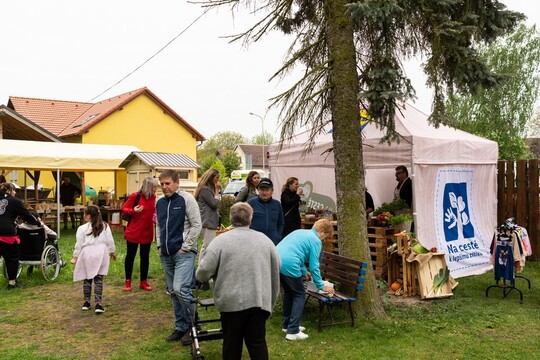 Díky podpoře společnosti Lidl se v Dětenicích otevřela nová jedlá školní zahrada 1