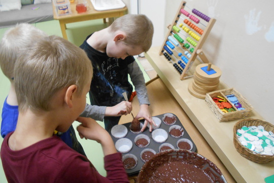 "O veliké řepě" - muffiny z červené řepy a řepové placky na slano 1