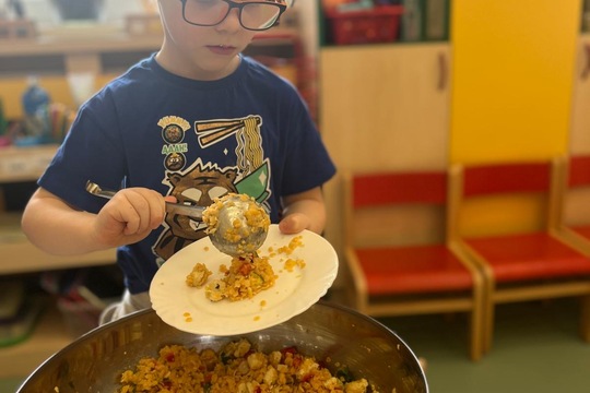 Salát z BIO červené čočky se zeleninou a tofu 1