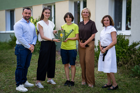 Mateřská škola Žatec slavnostně otevřela Jedlou školní zahradu 1
