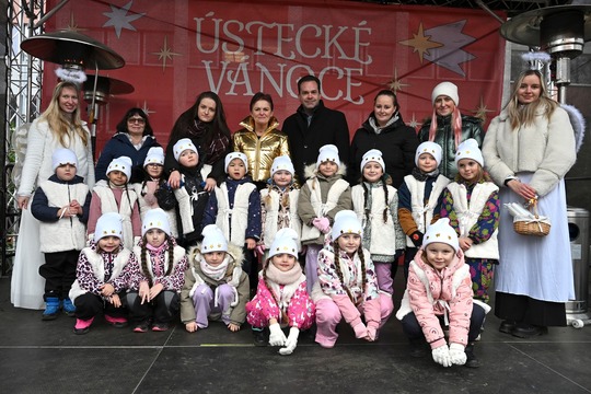 Vánoční vystoupení na Ústecké Vánoce 1